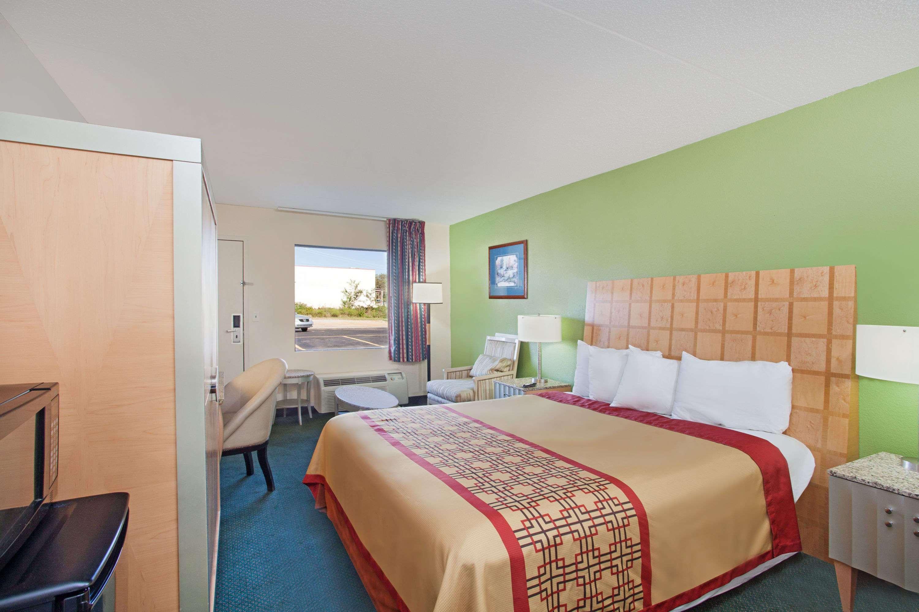 Days Inn By Wyndham גרינוויל מראה חיצוני תמונה